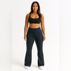 SHEIN Black Flared Trousers with Stretch Fabric